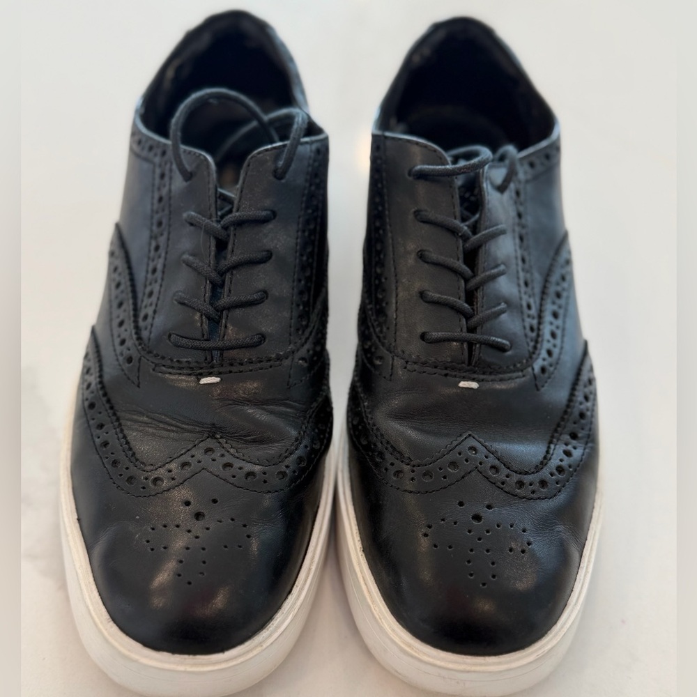 Clarks Black Leather Platform Oxford Brogue Shoes Women’s 9 - Picture 2 of 8